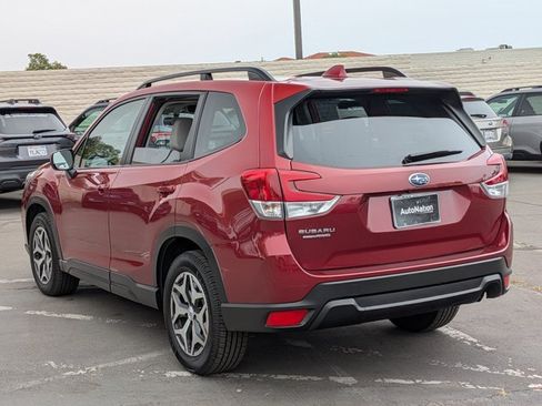 Used 2021 Subaru Forester Premium AWD/4WD image 8