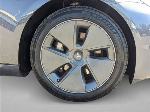 Used 2022 Tesla Model 3 Long Range AWD/4WD image 24