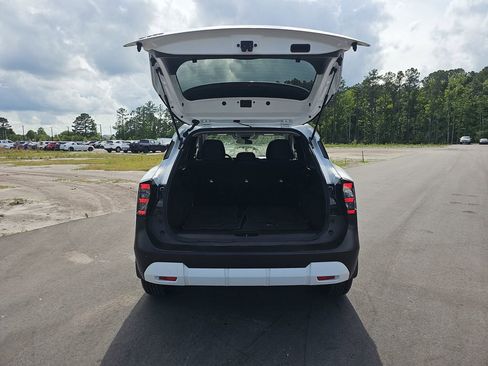 Used 2025 Nissan Kicks SV FWD image 17