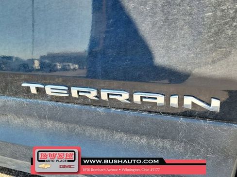 Used 2024 GMC Terrain SLT FWD image 7