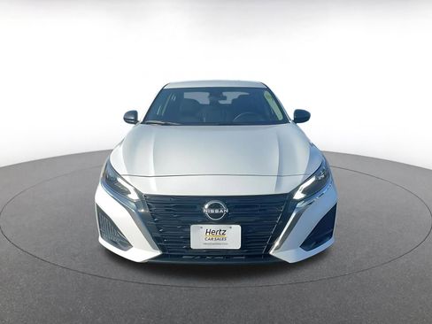 Used 2025 Nissan Altima 2.5 SV image 4