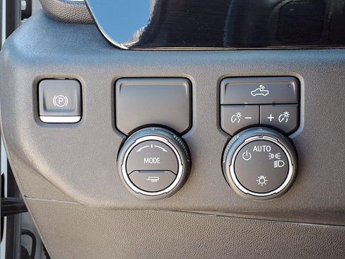 Used 2024 Chevrolet Silverado 2500 LT RWD image 17