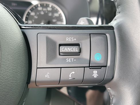 Used 2024 Nissan Pathfinder SL w/ SL Premium Package image 20