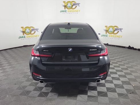 Used 2025 BMW 330i xDrive Sedan w/ Premium Package AWD/4WD image 3