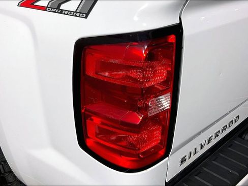 Used 2018 Chevrolet Silverado 1500 LT w/ All Star Edition image 38