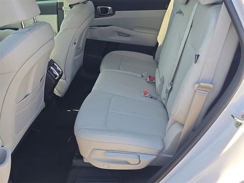 New 2026 Kia Sorento S image 18