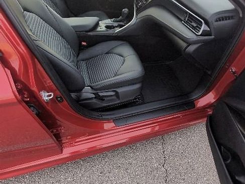 Used 2024 Toyota Camry SE w/ Convenience Package FWD image 3