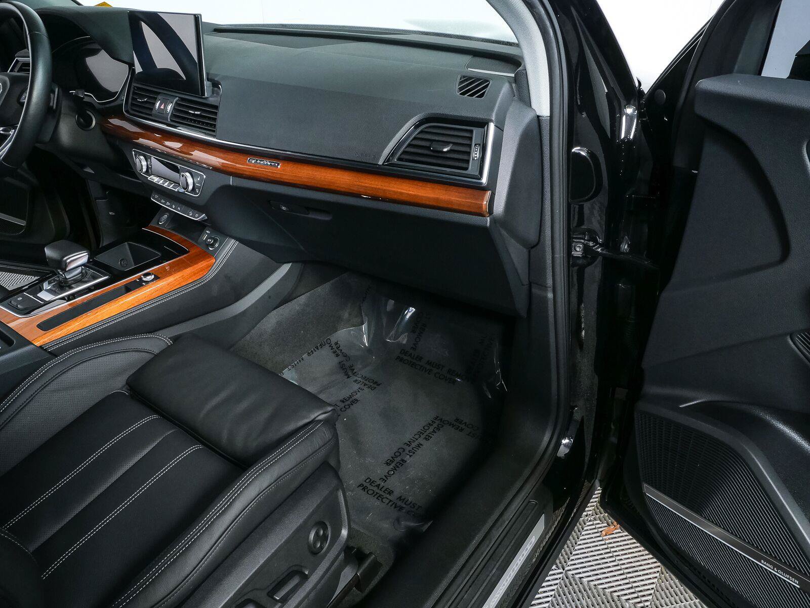 Used 2023 Audi Q5 2.0T Prestige w/ Prestige Package AWD/4WD image 26