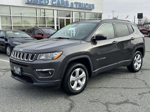 Used 2018 Jeep Compass Latitude w/ Safe & Security Group image 1