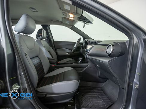 Used 2023 Nissan Kicks SR w/ SR Premium Package FWD image 40