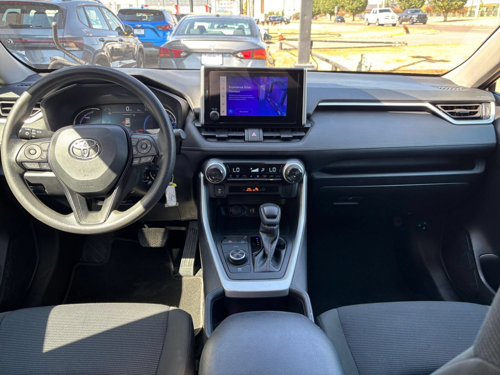 Used 2024 Toyota RAV4 LE AWD/4WD image 31