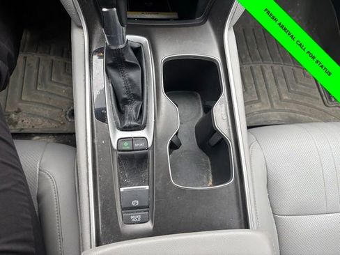 Used 2018 Honda Accord Touring image 16