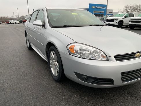 Used 2009 Chevrolet Impala LT image 12