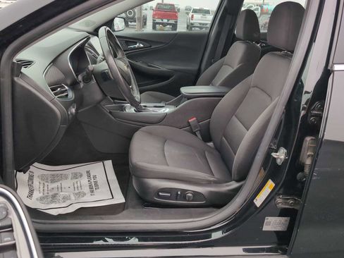 Used 2018 Chevrolet Malibu LT image 18