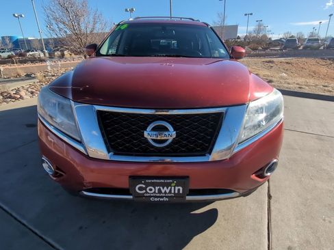 Used 2014 Nissan Pathfinder SL w/ SL Premium Package image 2