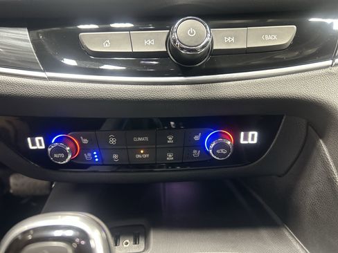 Certified 2019 Buick Enclave Premium image 12