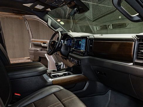 Used 2025 Chevrolet Silverado 1500 High Country w/ High Country Premium Package image 21