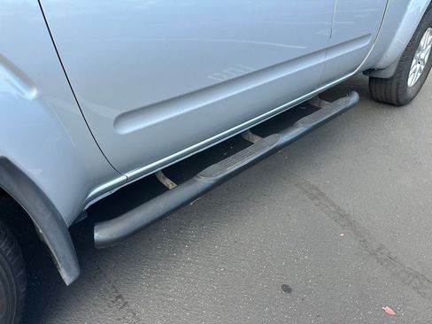 Used 2017 Nissan Frontier SV image 10