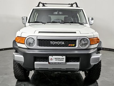 Used 2014 Toyota FJ Cruiser 4WD w/ Upgrade Package image 4