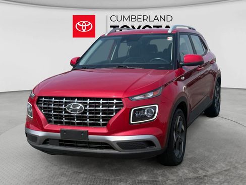 Used 2022 Hyundai Venue Limited FWD image 1