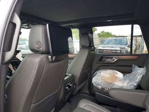 New 2026 GMC Yukon Denali image 10