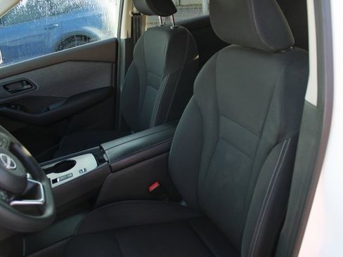 Used 2023 Nissan Rogue S image 24