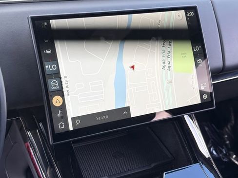 Used 2024 Land Rover Range Rover Sport Dynamic SE image 14