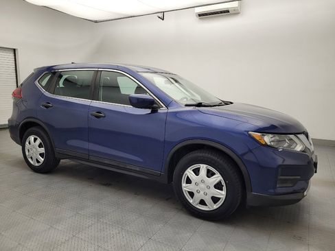 Used 2019 Nissan Rogue S FWD image 11