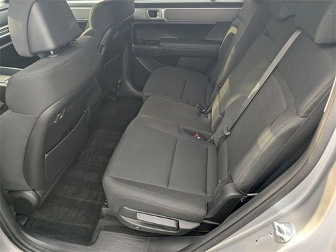 Used 2025 Hyundai Santa Fe SE image 18