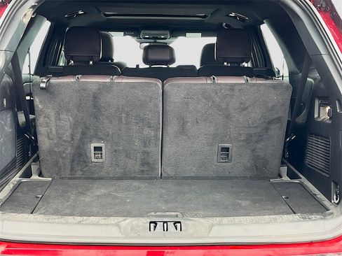 Used 2025 Ford Explorer Platinum image 25