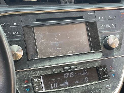 Used 2015 Toyota Avalon XLE Premium image 12