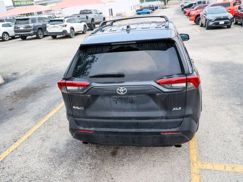 Certified 2021 Toyota RAV4 XLE FWD image 10