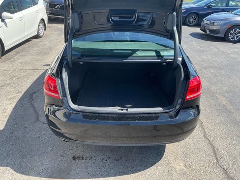 Used 2014 Volkswagen Passat 2.5 SE image 9