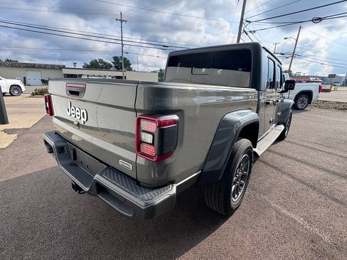 Used 2021 Jeep Gladiator Overland AWD/4WD image 5