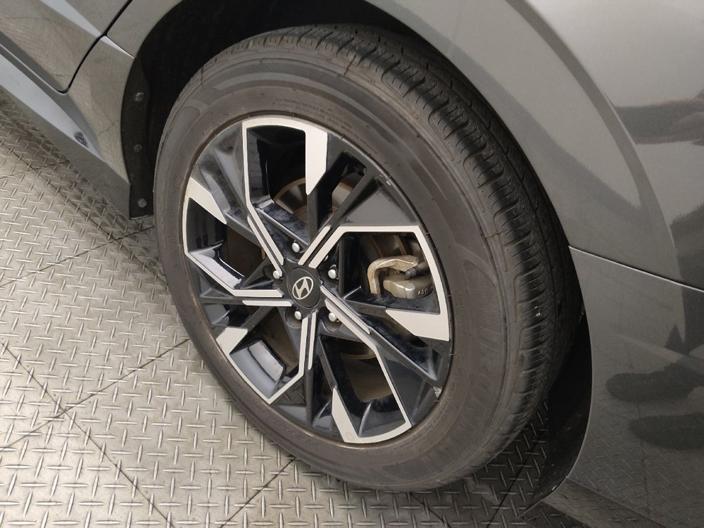 Used 2025 Hyundai Sonata SEL FWD image 31
