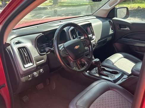 Used 2019 Chevrolet Colorado Z71 AWD/4WD image 11