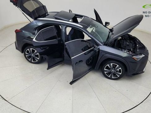 Used 2025 Lexus UX 300h FWD image 81