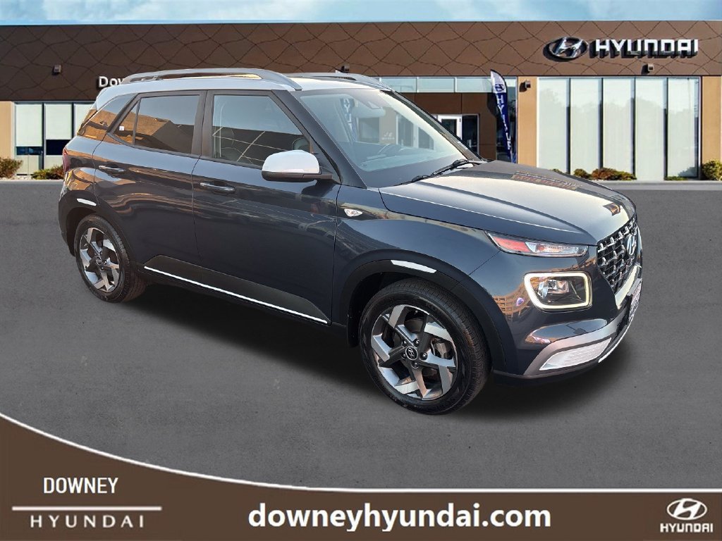 Used 2022 Hyundai Venue Limited FWD image 7