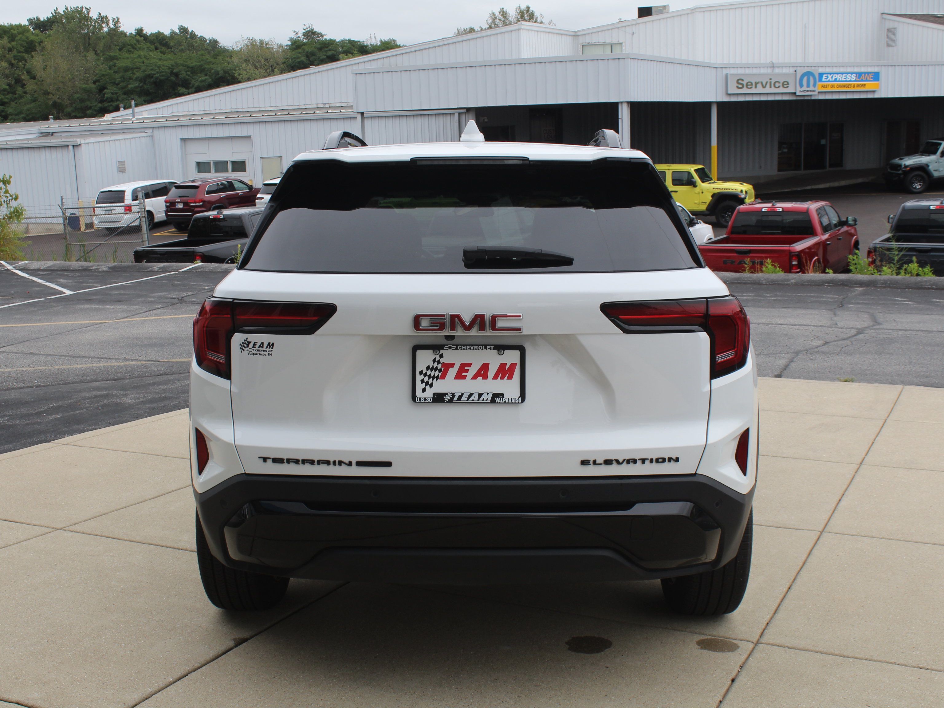 Used 2026 GMC Terrain Elevation w/ Elevation Premium Package AWD/4WD image 7