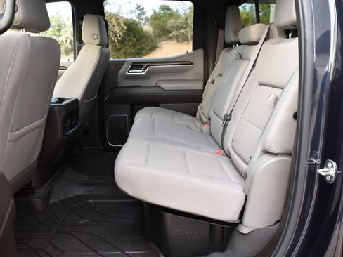 Used 2022 Chevrolet Silverado 1500 LT w/ Max Trailering Package image 19