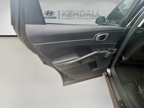 Used 2024 Kia Sorento S FWD image 23