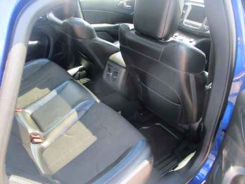Used 2015 Chrysler 200 S w/ Sun/Sound Group AWD/4WD image 9