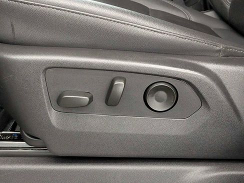 Used 2025 GMC Sierra 3500 SLT image 20