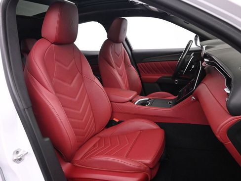 Used 2023 Maserati Grecale Modena AWD/4WD image 28