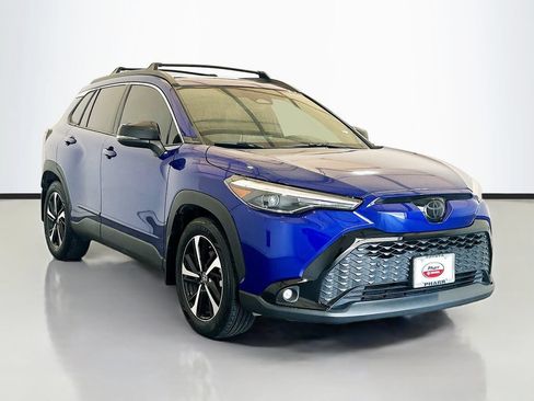 Used 2025 Toyota Corolla Cross AWD Hybrid w/ Convenience Package image 3