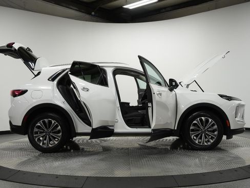 Used 2024 Buick Envision Preferred AWD/4WD image 11