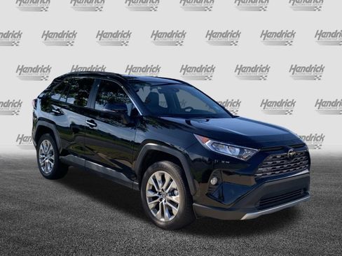 Used 2020 Toyota RAV4 Limited image 2