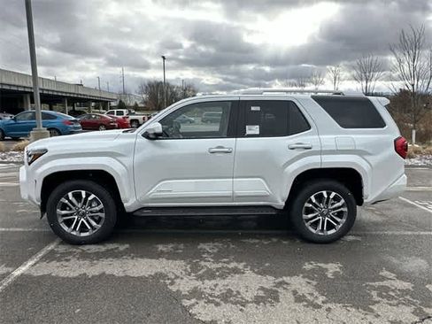 Used 2025 Toyota 4Runner Limited image 2