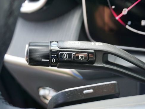 Certified 2025 Mercedes-Benz GLC 300 4MATIC image 28