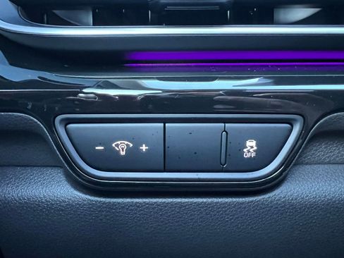 Used 2025 Kia Carnival SX Prestige image 37